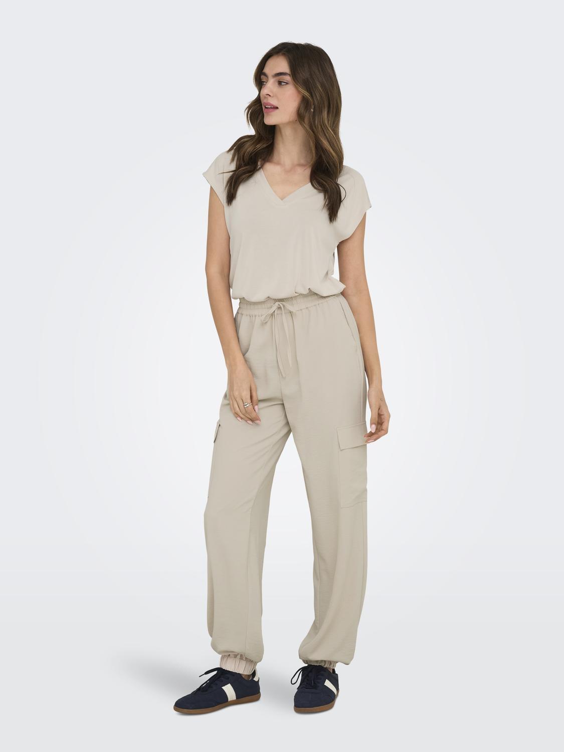 model_shot-front_full